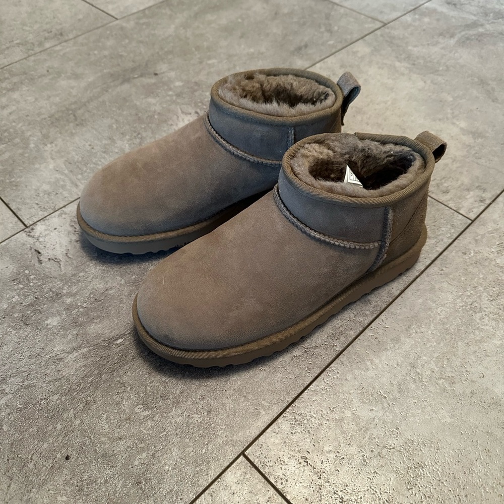 Antilope ultra mini Uggs size 7